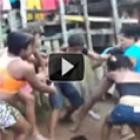 Briga entre mulheres na favela 
