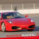 Já imaginou pilotar uma Ferrari 458 em um autódromo?