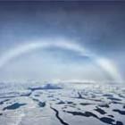 Arco-íris branco no Polo Norte
