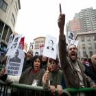 Manifestantes fazem protesto contra ex-ditador Pinochet