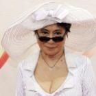 Aos 77 anos, Yoko Ono se torna musa da dance music