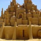 Construção do maior castelo de areia do mundo