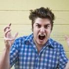 Estudo: raiva aumenta risco de doenças e pode levar à morte 