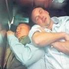  Bêbados, corretores são flagrados dormindo dentro de elevador