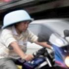 O capacete é a proteção do motociclista...