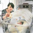 Polonesa fica 75 dias em trabalho de parto e salva bebês