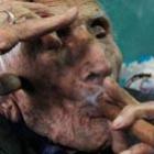 Cubano comemora seus 111 anos fumando charuto