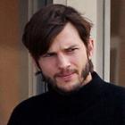 Ashton Kutcher aparece como Steve Jobs em set do filme