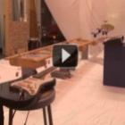 Quadrotors robô voador executar o tema de James Bond tocando vários instrumentos