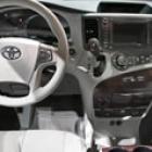 Carro Luxuoso da Toyota - Sienna 2011 - Simplesmente alucinante!