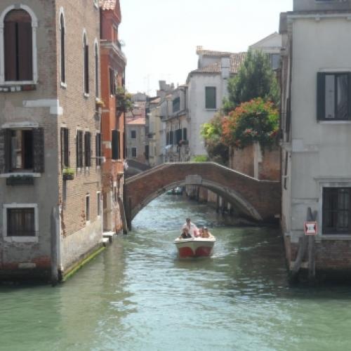 Mesmo solteiro e sozinho, ir à Veneza vale a pena