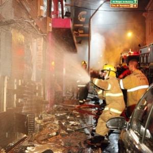 Incêndio em boate mata mais de 200 pessoas em Santa Maria - RS