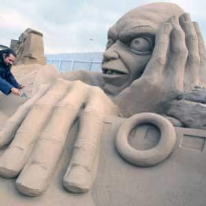 Esculturas de areia baseadas em personagens de filmes de Hollywood