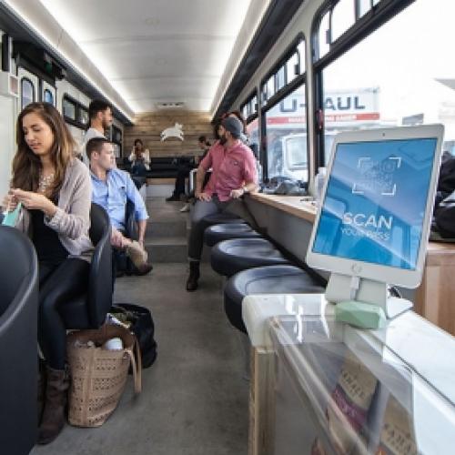 Leap Transit: cafeteria ambulante em um ônibus reformado