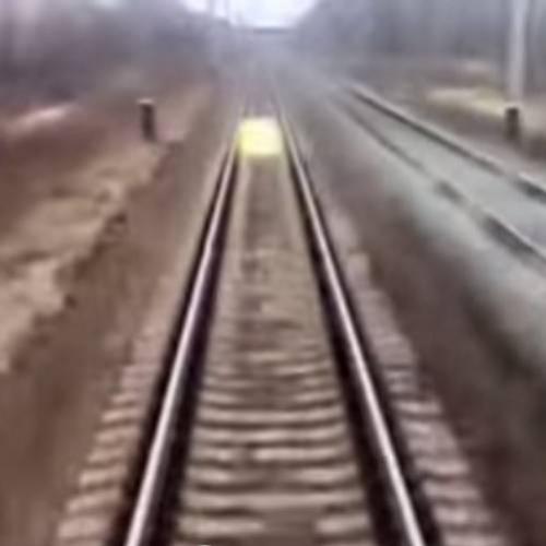 Estranhas luzes perseguem trens na Rússia