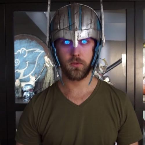 Como criar o capacete do Thor que faz seus olhos brilharem como o dele