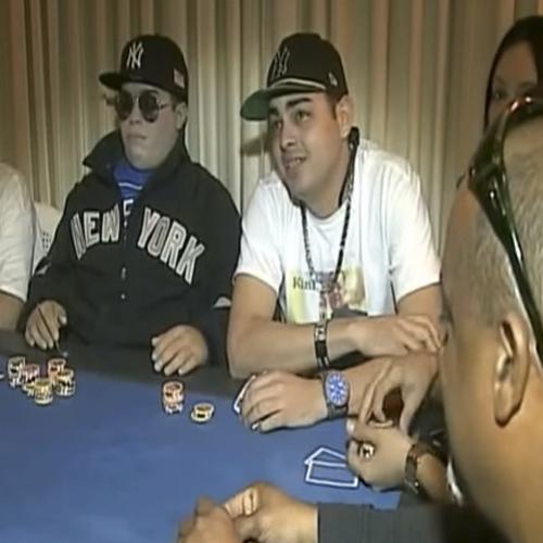Defunto joga pôquer com família em seu próprio velório