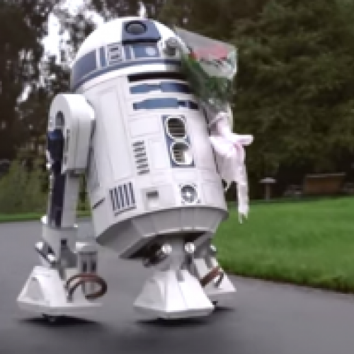 R2-D2 Apaixonado?