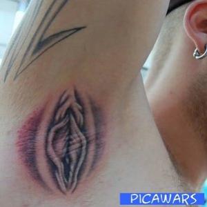 As 10 piores tatuagens da internet. Com vídeo bonus