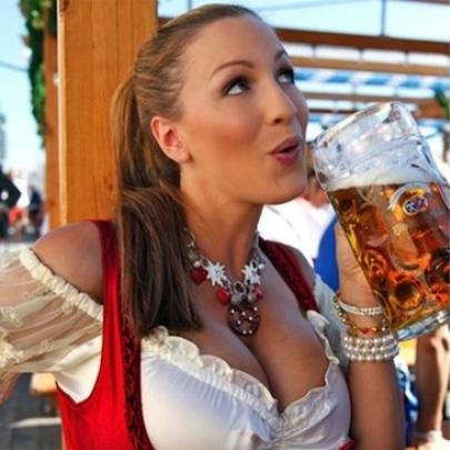 Outubro é mês de Oktoberfest 2013 -  a festa da cerveja. 