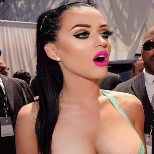 Katy Perry provocante em 22 fotos