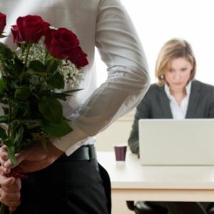 Empresa incentiva namoro entre seus funcionários