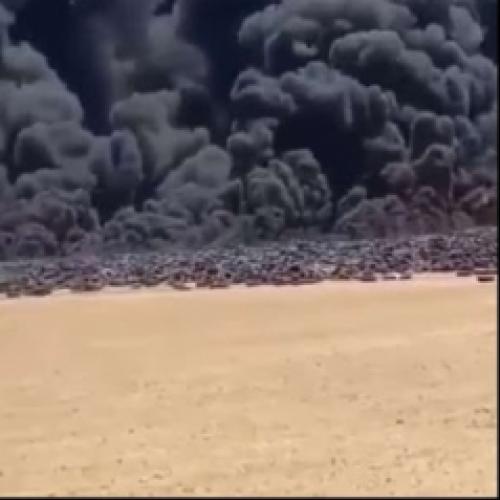 Maior lixão de pneus do mundo pega fogo e cria fumaça imensa
