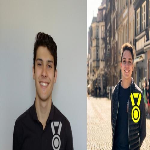 A dupla foi condecorada pela instituição durante a cerimônia de colaçã