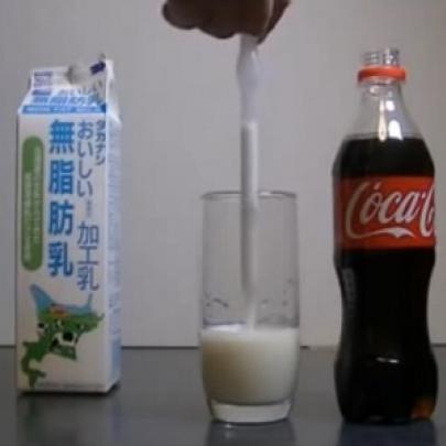 O que acontece se misturar leite com coca-cola?