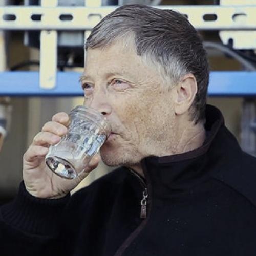 Você não vai acreditar na origem da água que o Bill Gates bebeu?