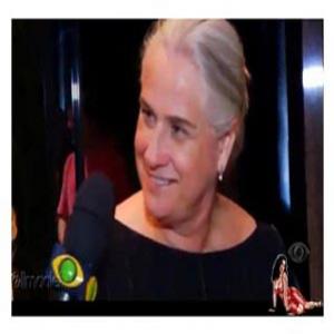 Vídeo: Mãe Lucinda bêbada na festa de encerramento de “Avenida Brasil”