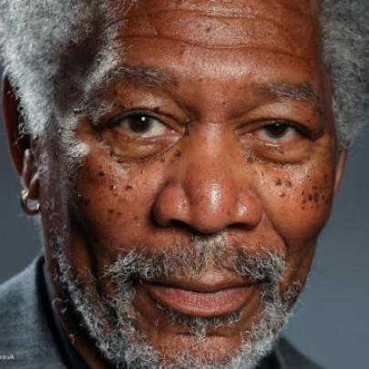  Este incrível retrato de Morgan Freeman foi pintado em um iPad