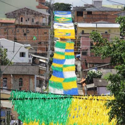 Ruas de Manaus viram atração depois de decoradas para a Copa 