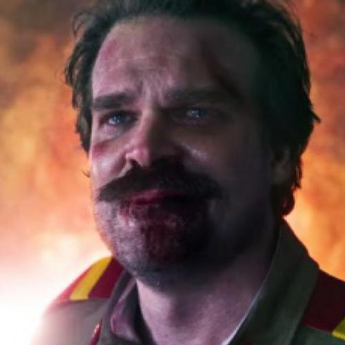 Stranger Things: Ator explica o retorno do personagem Hopper na 4ª tem