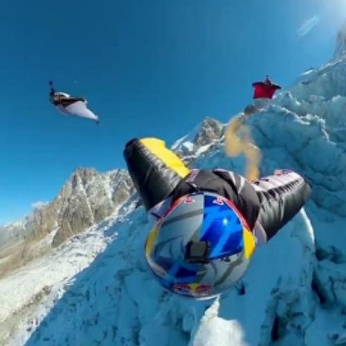 Assista o voo com wingsuit mais longo do mundo