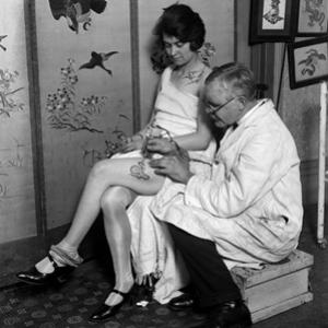 Como eram as mulheres tatuadas do início do século XX