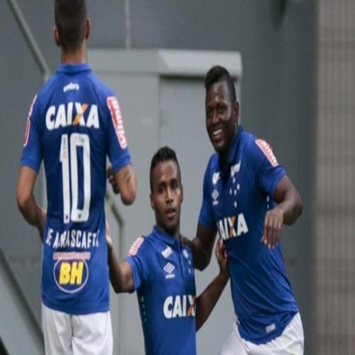 Ex-jogador do Cruzeiro tem rede social invadida com conteúdo pornográf