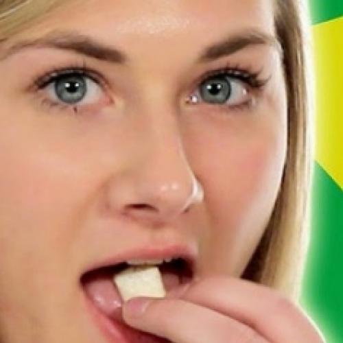 Americanos experimentando doces brasileiros pela primeira vez. Hilario