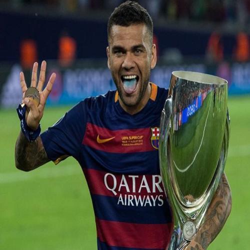 Daniel Alves dá adeus ao Barcelona e segue rumo à Itália