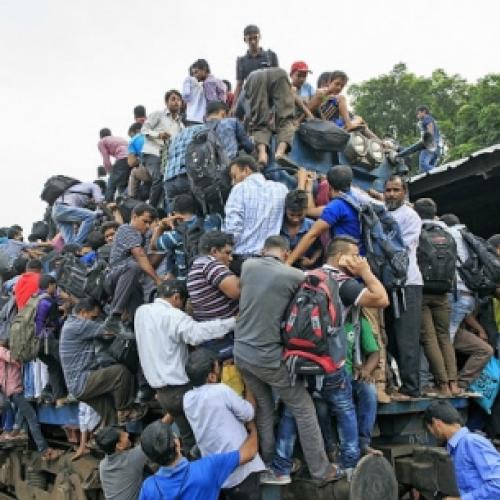 Como é tomar um trem em Bangladesh