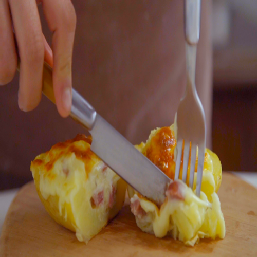 Batata Recheada com Linguicinha Cremosa