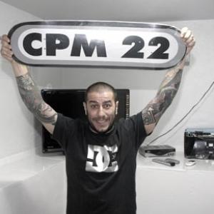Vocalista do CPM 22 critica a qualidade da música brasileira