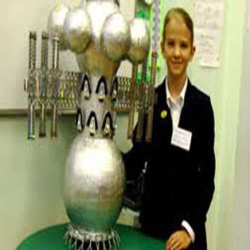 Menina de 13 anos Desenvolve nave capaz de viajar para outra Galáctica