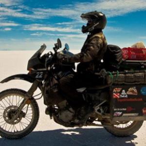 503 dias percorrendo 22 países com uma moto.