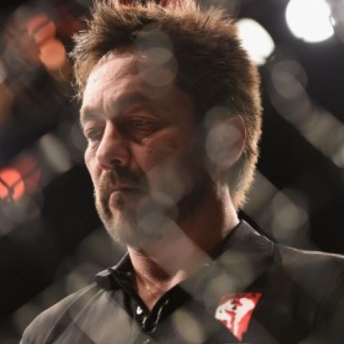 O icônico ex-árbitro do UFC Mario Yamazaki considera a aposentadoria d