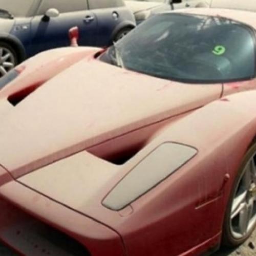 Dubai e seus carros de luxo abandonados