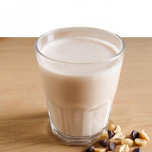  Shake proteico: Leite de amêndoas com manteiga de amendoim
