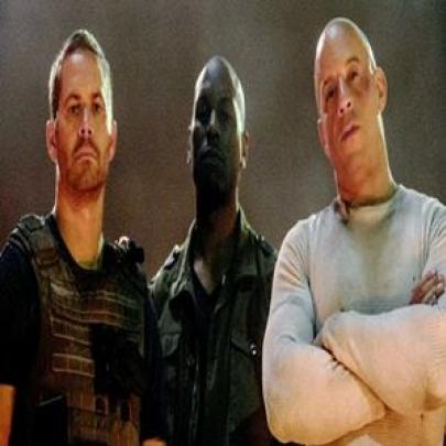 Cena do filme Velozes Furiosos 7 cai na net, Paul Walker e Tyrese ....