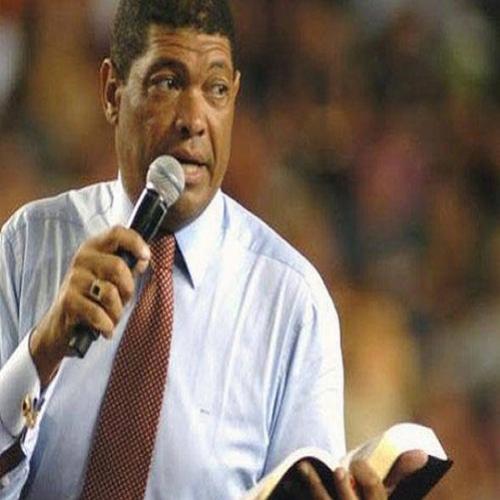 Pastor exige que fiéis doem R$ 15 milhões para pagar TV