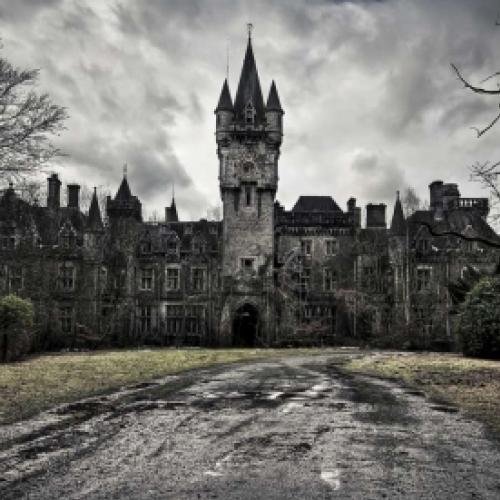 Castelos Abandonados: A solitária beleza do vazio